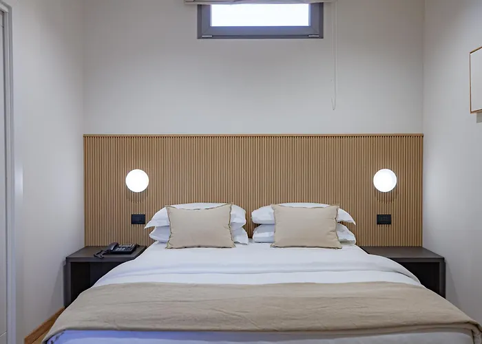 Rh Lifestyle Rooms & Suites